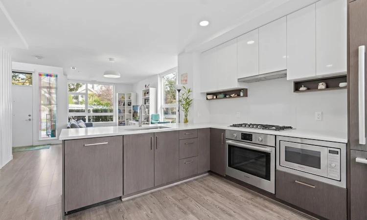 190 W 63rd Avenue