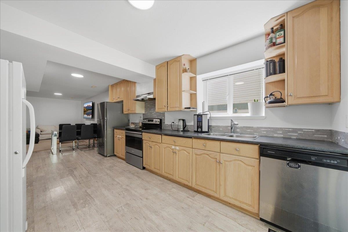 1594 Plateau Crescent, Coquitlam, BC, V3E 3B3 - 29