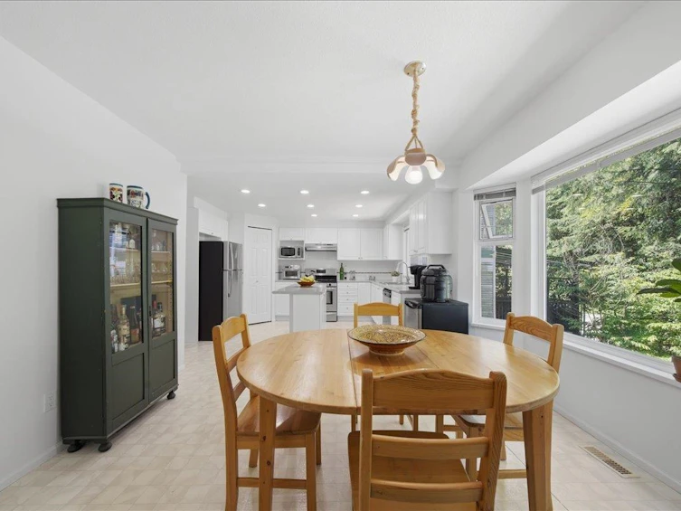 1594 Plateau Crescent, Coquitlam, BC, V3E 3B3 - 12