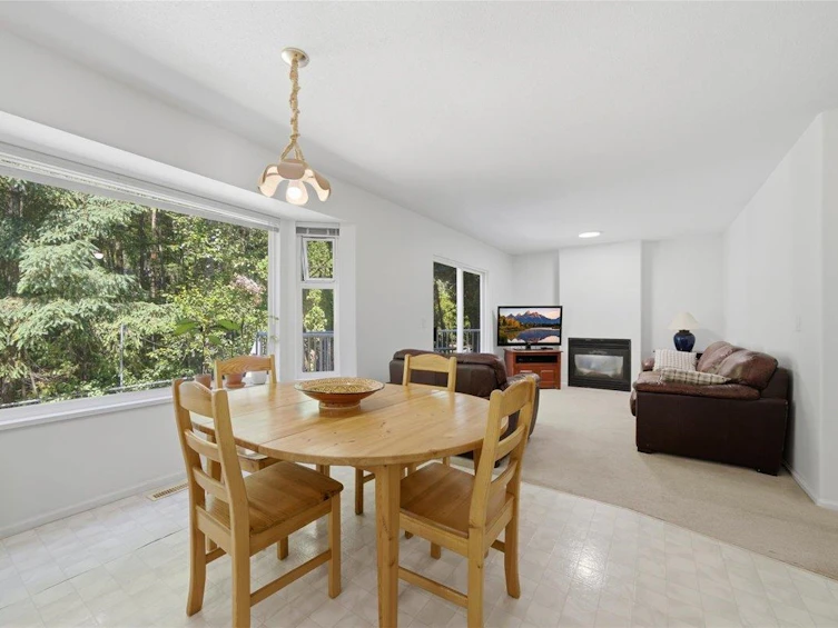1594 Plateau Crescent, Coquitlam, BC, V3E 3B3 - 11