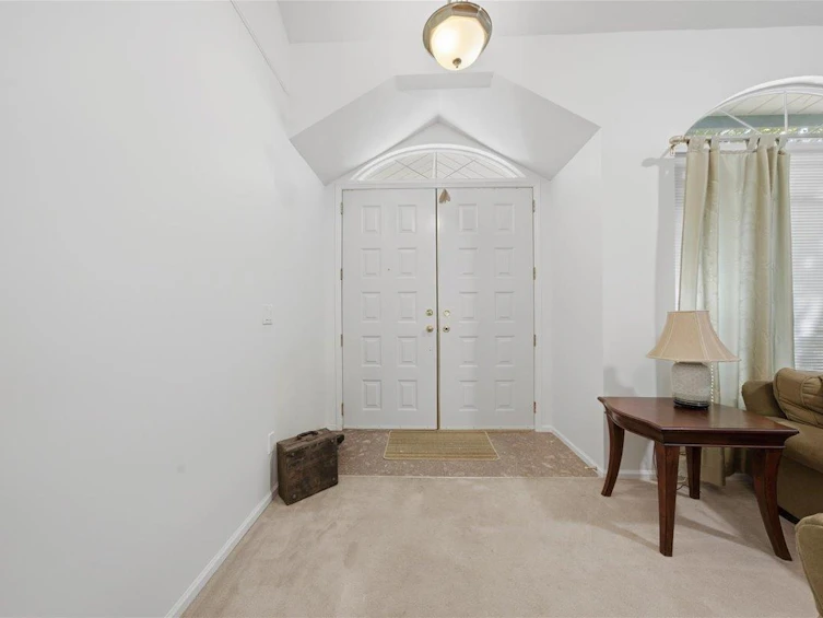 1594 Plateau Crescent, Coquitlam, BC, V3E 3B3 - 4