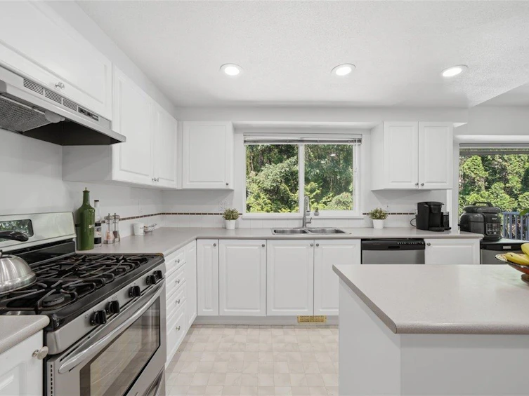 1594 Plateau Crescent, Coquitlam, BC, V3E 3B3 - 7