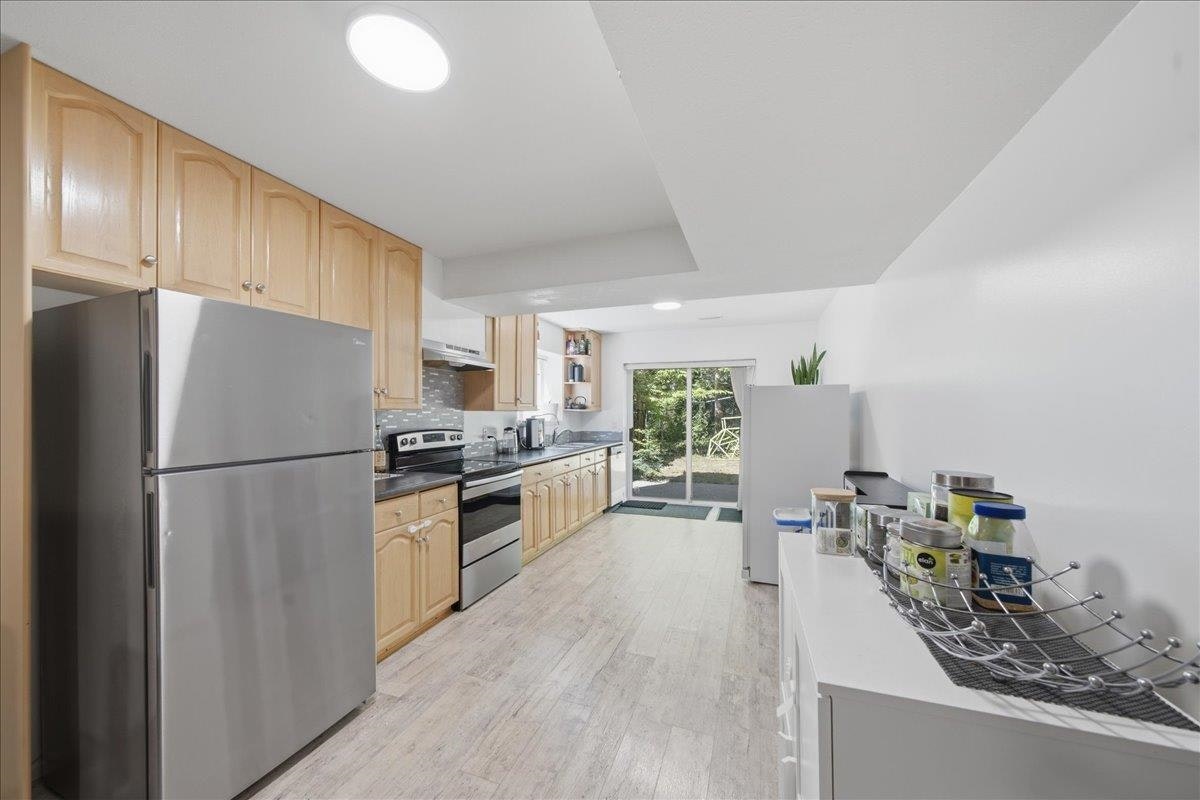1594 Plateau Crescent, Coquitlam, BC, V3E 3B3 - 28