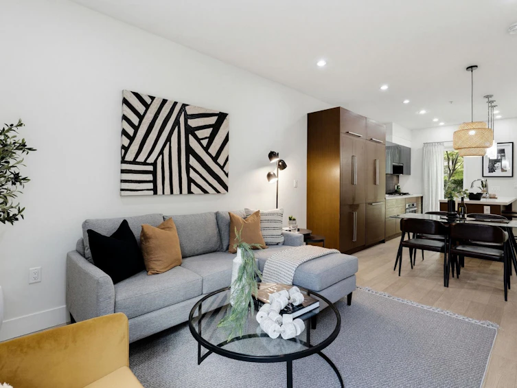 637 Victoria Drive, Vancouver, BC, V5L 0C3 - 4