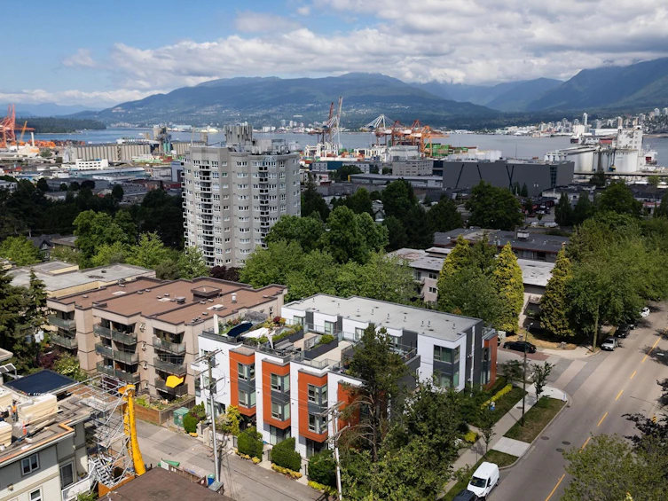 637 Victoria Drive, Vancouver, BC, V5L 0C3 - 35