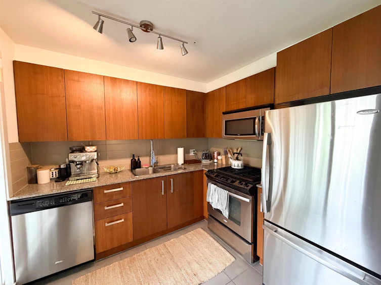 312-5775 Irmin Street, Burnaby, BC, V5J 0C3 - 5