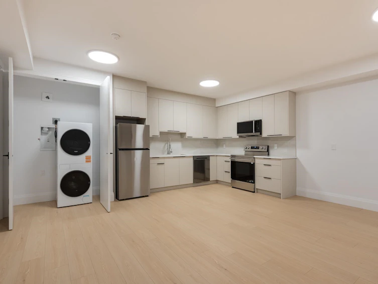 805 Prospect Street, Coquitlam, BC, V3J 6E8 - 38