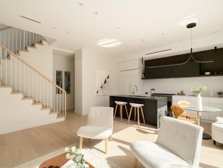 2-4161 Windsor Street, Vancouver, BC, V5V 4P2 - 5