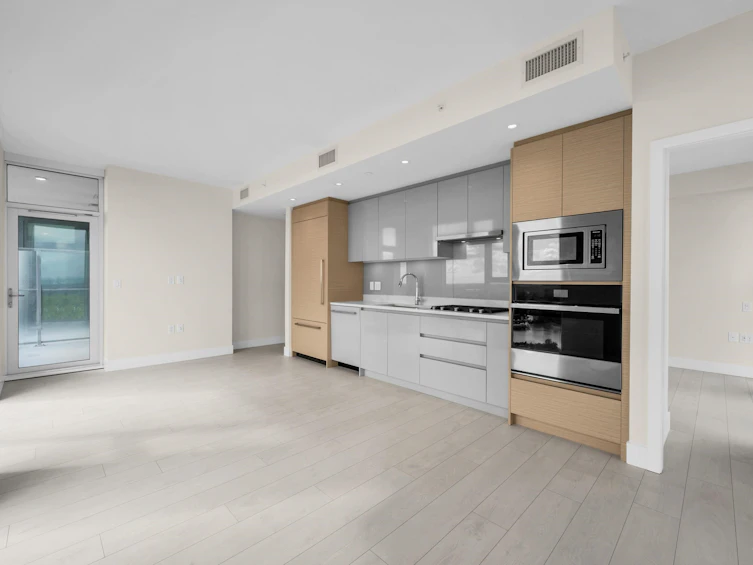 2406-3538 Sawmill Crescent, Vancouver, BC, V5S 0E3 - 9