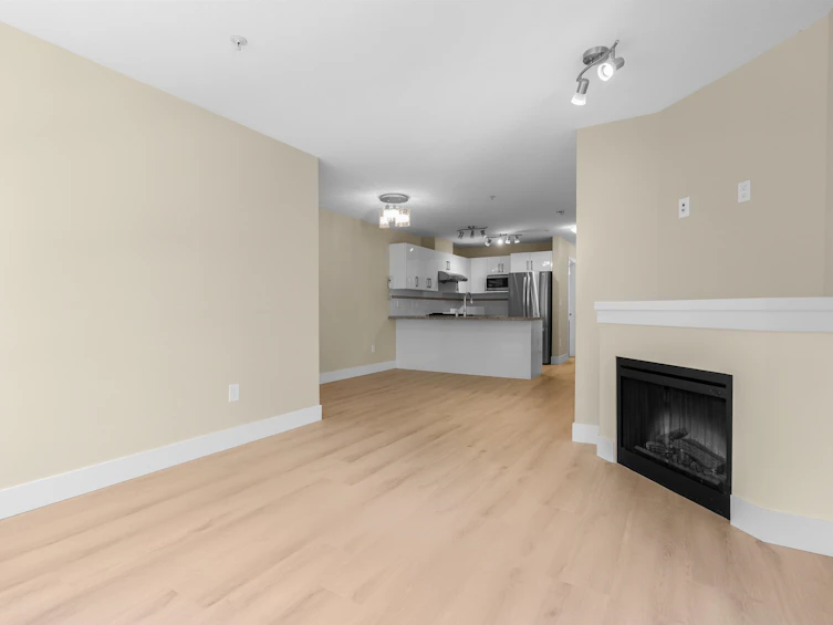 218-6800 Eckersley Road, Richmond, BC, V6Y 0E7 - 5
