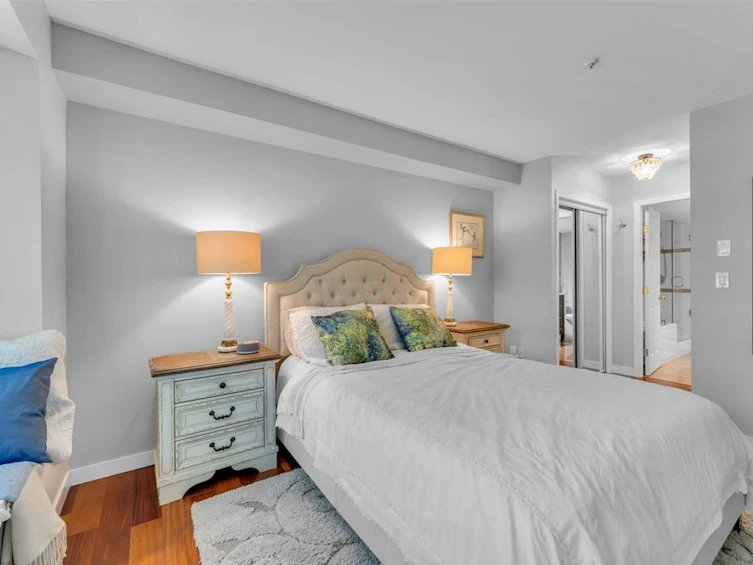 312-15555 16 Avenue, Surrey, BC, V4A 1R7 - 15
