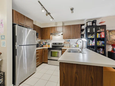 311-4868 Brentwood Drive - 5