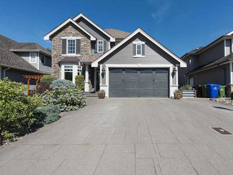 5404 Chinook Street, Chilliwack, BC, V2R 0A6