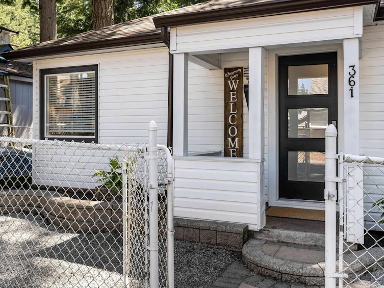 361 Pine Street, Cultus Lake, BC, V2R 4Y9 - 4