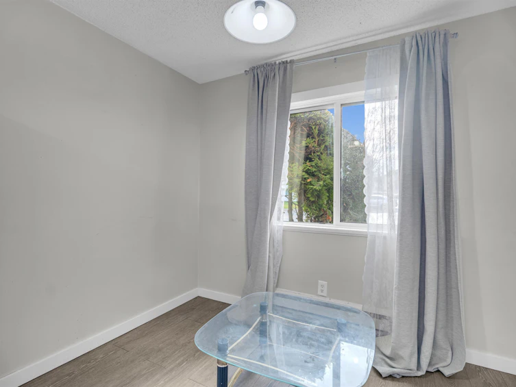 13335 70b Avenue, Surrey, BC, V3W 7Z3 - 12