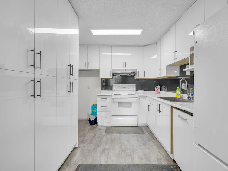 13335 70b Avenue, Surrey, BC, V3W 7Z3 - 6