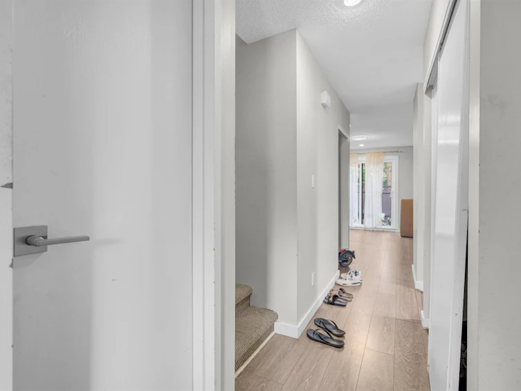 13335 70b Avenue, Surrey, BC, V3W 7Z3 - 4