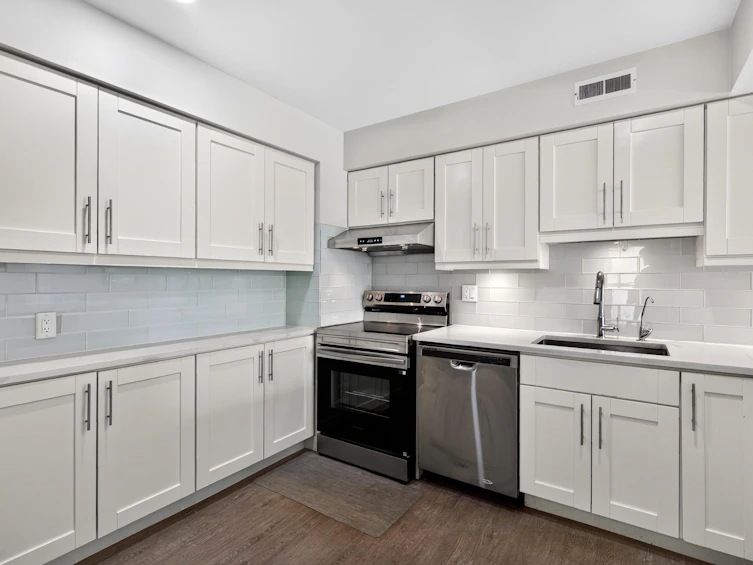 7330 Coronado Drive, Burnaby, BC, V5A 1R1 - 3