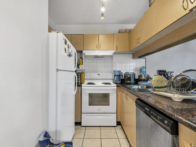 910-6611 Cooney Road, Richmond, BC, V6Y 4C5