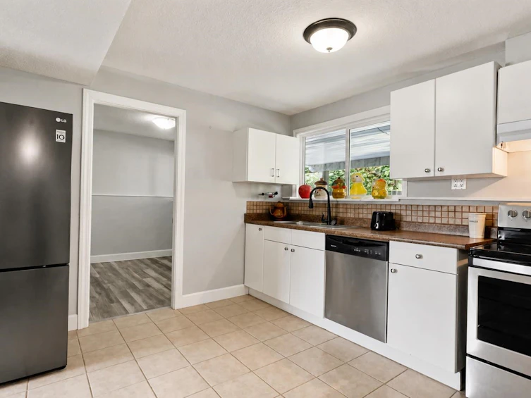 2170 Moss Court, Abbotsford, BC, V2S 4Y6 - 23