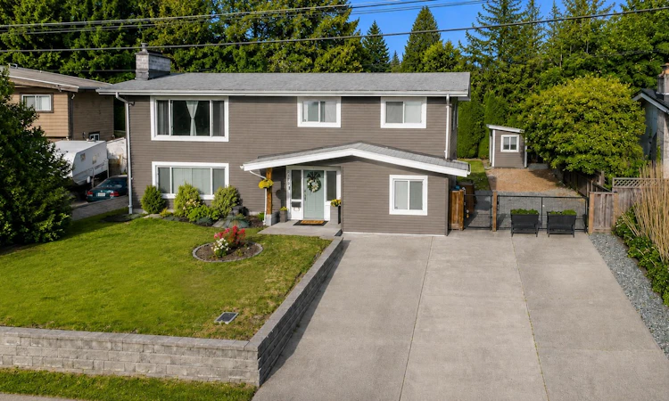 2170 Moss Crescent
