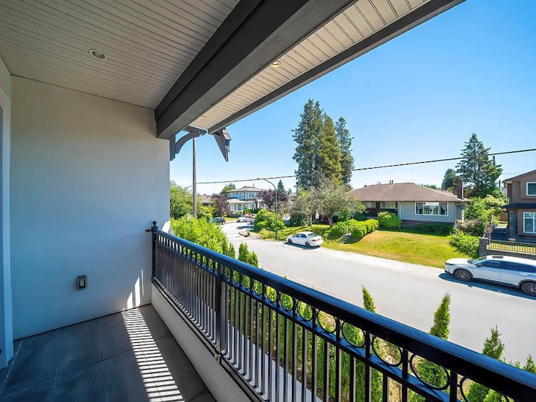 6669 Georgia Street, Burnaby, BC, V5B 4G4 - 24