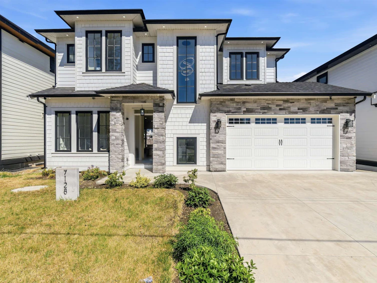 7128 204 Street, Langley, BC, V2Y 3S7