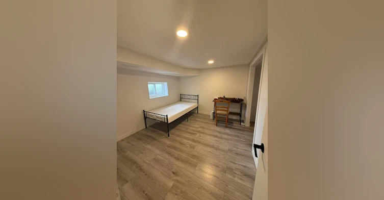 300 E 35th Avenue, Vancouver, BC, V5W 1A7 - 4