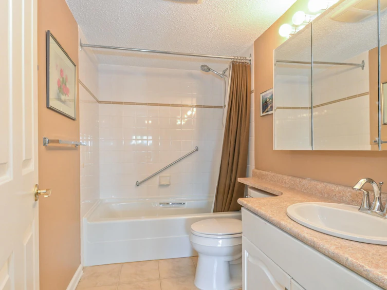 304-3150 Gladwin Road, Abbotsford, BC, V2T 5S9 - 15