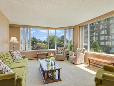 304-3150 Gladwin Road - 4