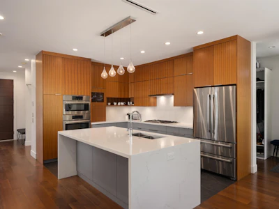 812 E 6th Street - 3