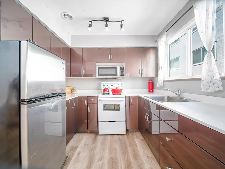 108-8622 Selkirk Street, Vancouver, BC, V6P 4J3 - 9