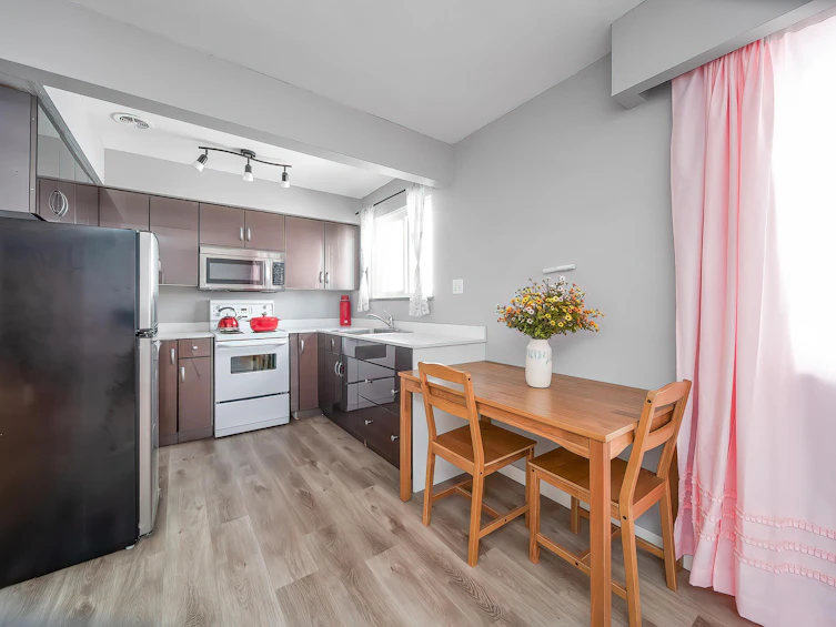 108-8622 Selkirk Street, Vancouver, BC, V6P 4J3 - 7