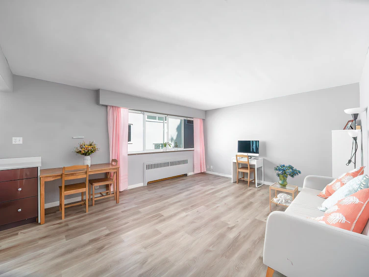 108-8622 Selkirk Street, Vancouver, BC, V6P 4J3 - 3