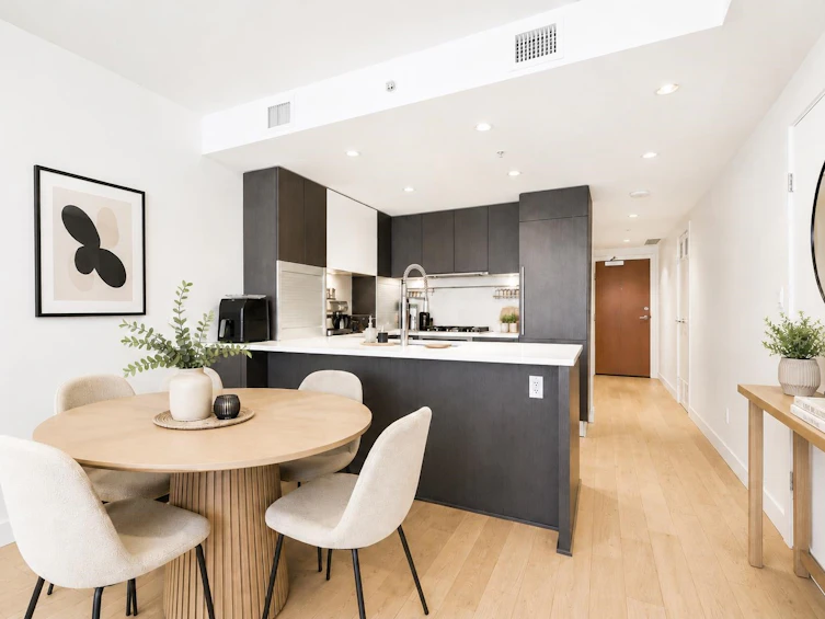 705-288 W 1st Avenue, Vancouver, BC, V6C 3L2 - 2
