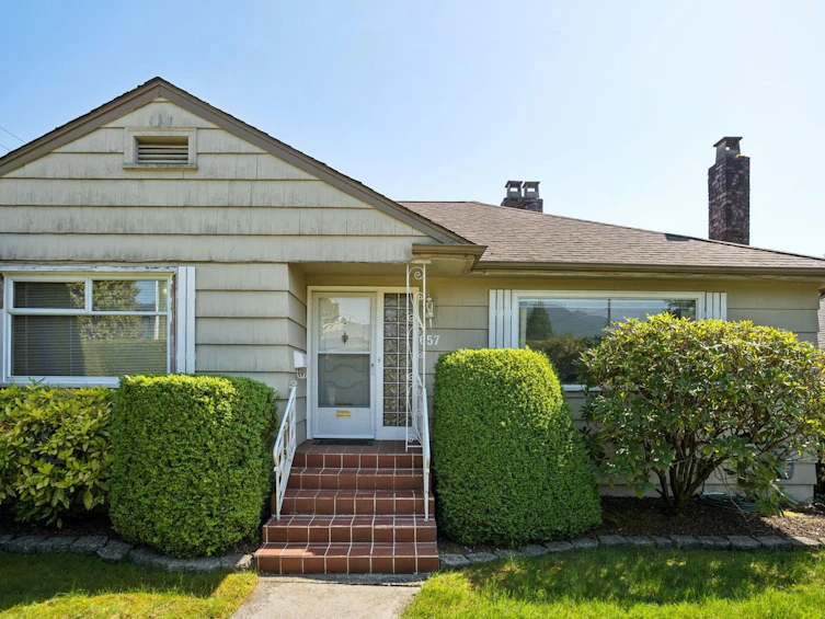 657 E Keith Road, North Vancouver, BC, V7L 1W4 - 5