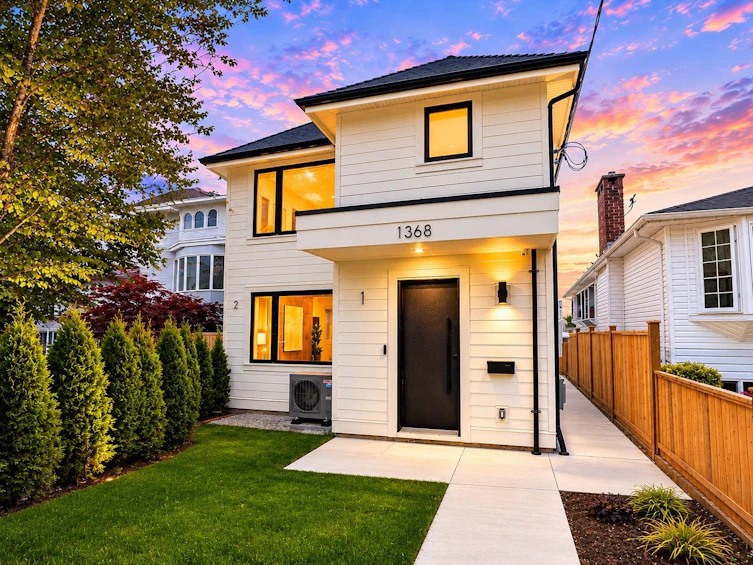 1-1368 Park Drive, Vancouver, BC, V6P 2K6 - 9