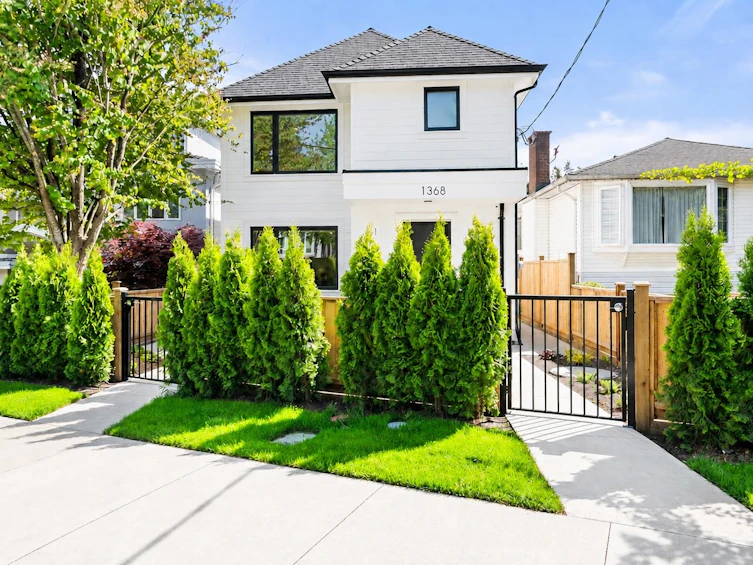 1-1368 Park Drive, Vancouver, BC, V6P 2K6 - 8