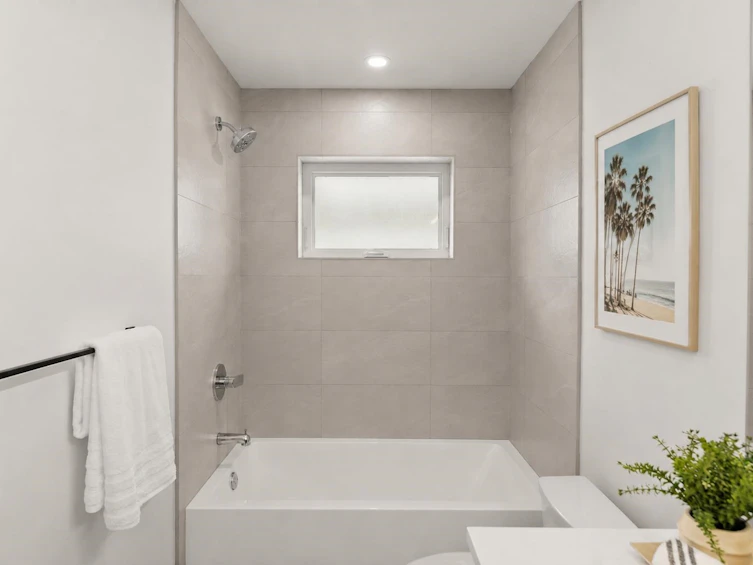1-1368 Park Drive, Vancouver, BC, V6P 2K6 - 17