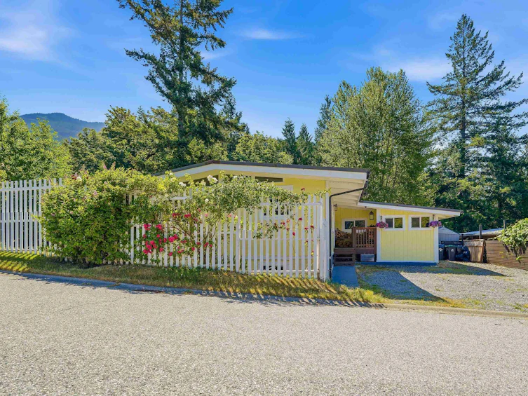 868 Upper Crescent, Squamish, BC, V8B 1J2 - 13