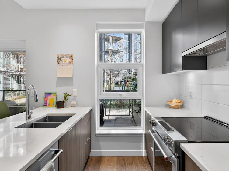 3-8693 Oolichan Way, Vancouver, BC, V5S 0G7 - 8