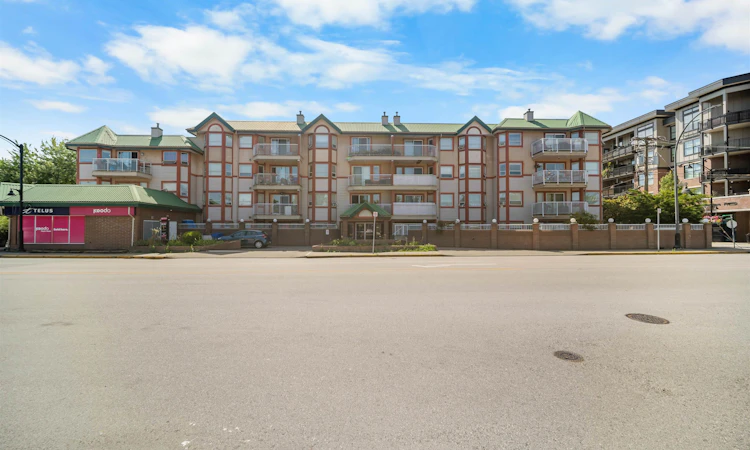 328-22661 Lougheed Highway