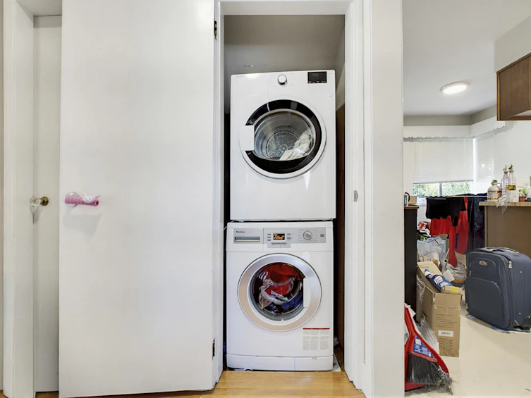 1280 E 27th Avenue, Vancouver, BC, V5V 2L8 - 10