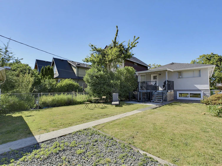 1280 E 27th Avenue, Vancouver, BC, V5V 2L8 - 29