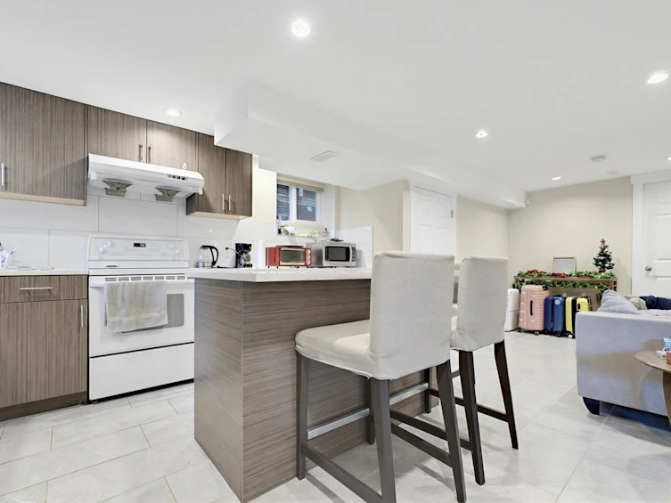 1280 E 27th Avenue, Vancouver, BC, V5V 2L8 - 11
