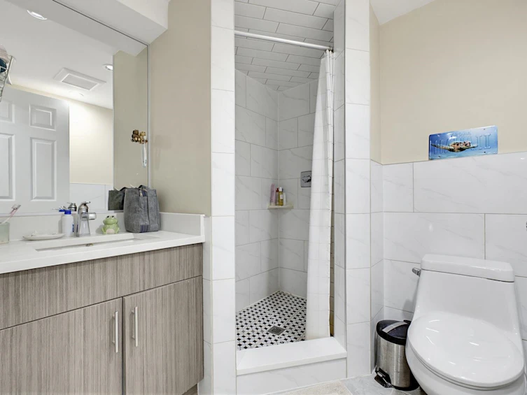 1280 E 27th Avenue, Vancouver, BC, V5V 2L8 - 18