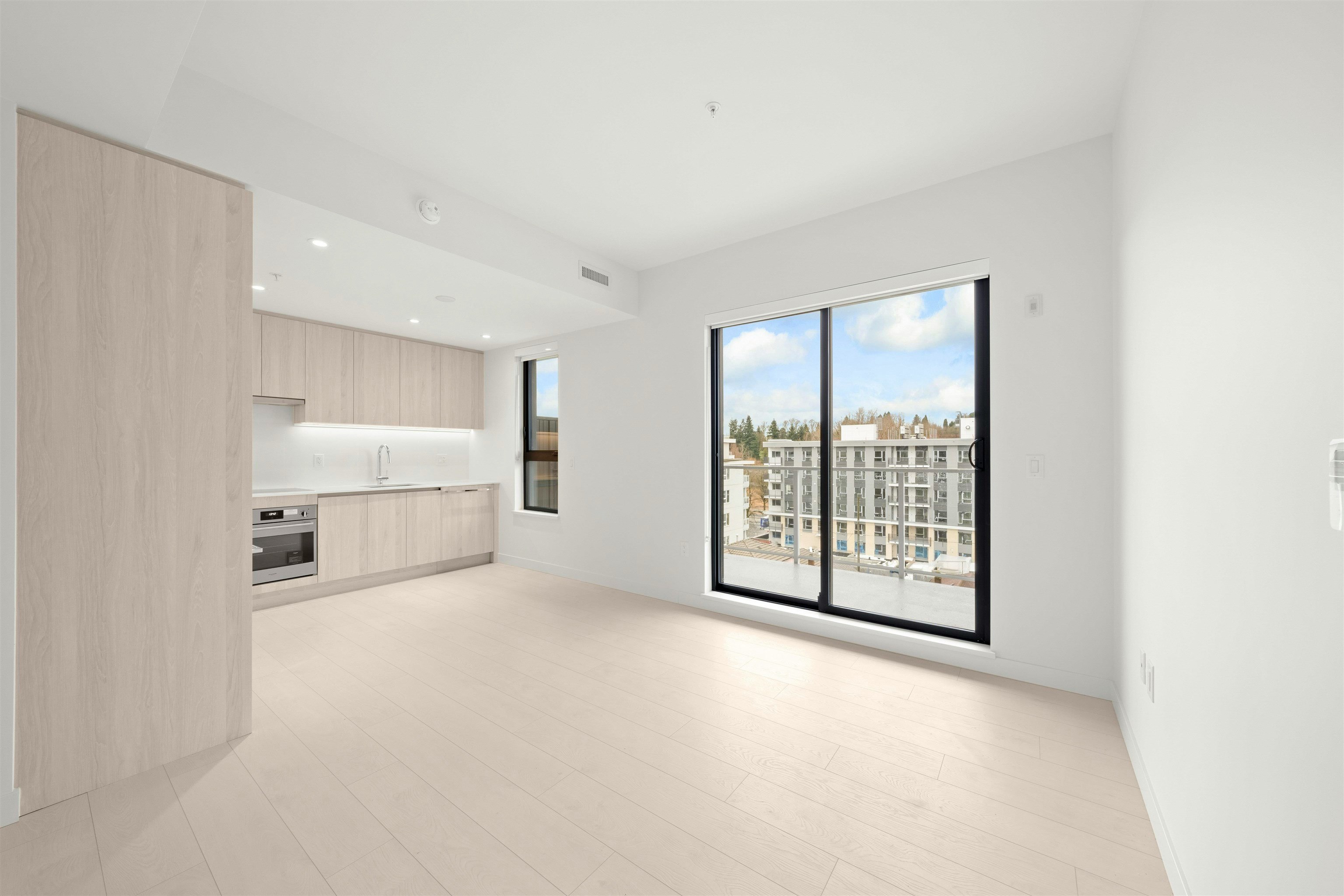 605-4928 Quebec Street, Vancouver, BC, V5W 0G6 - 8
