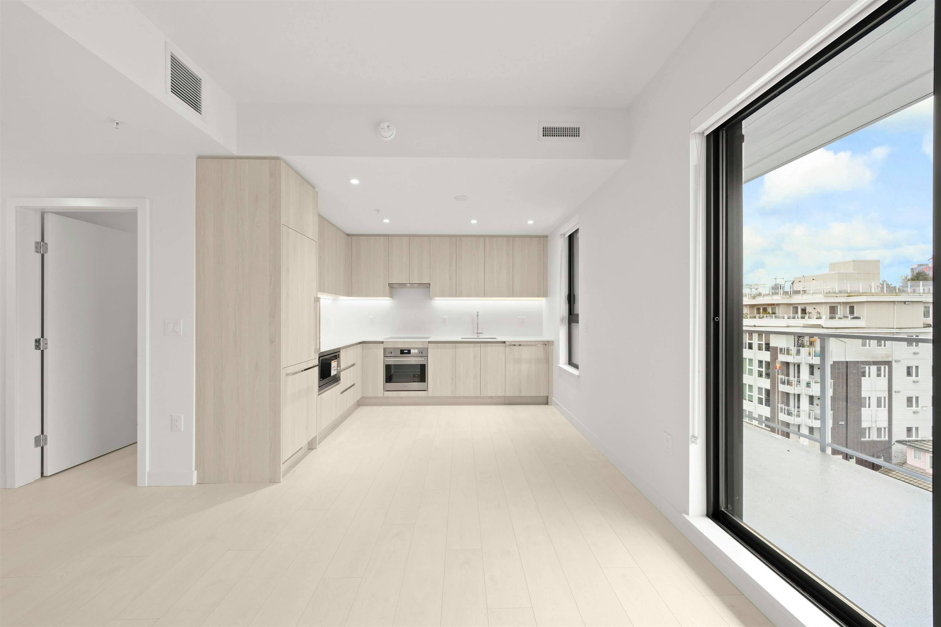 605-4928 Quebec Street, Vancouver, BC, V5W 0G6 - 9