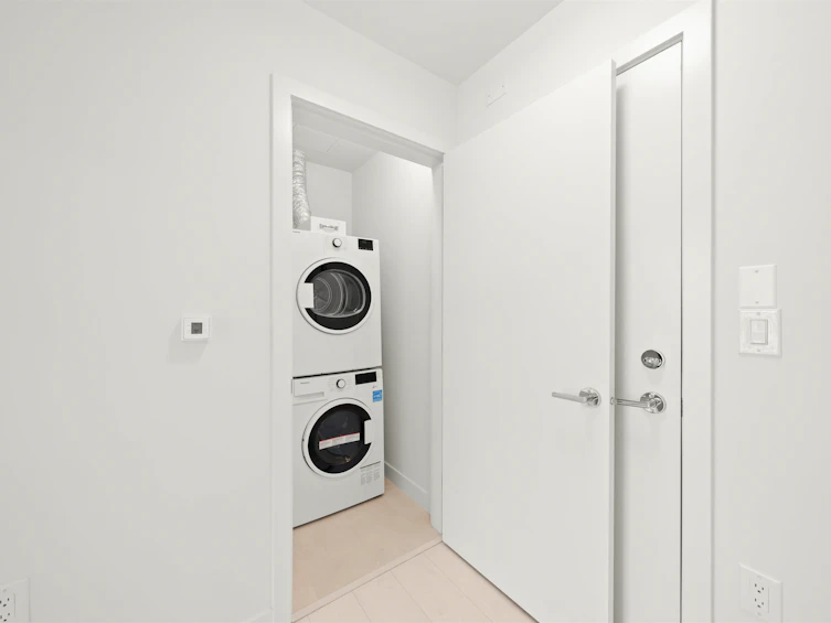 605-4928 Quebec Street, Vancouver, BC, V5W 0G6 - 26