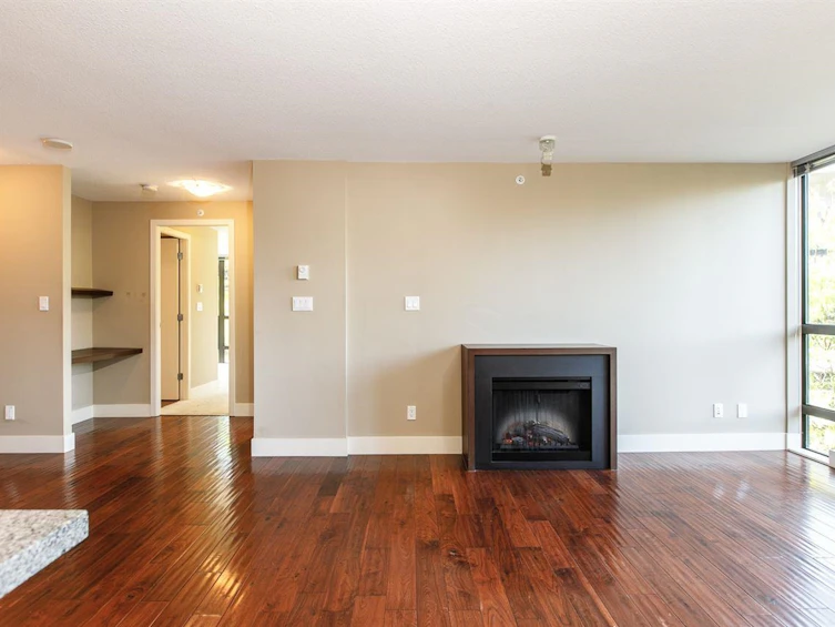 301-2959 Glen Drive, Coquitlam, BC, V3B 0B8 - 15